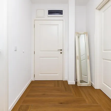 Апартамент Cozy And Comfortable Northern Apartment, Kapana District, Plovdiv, Center *